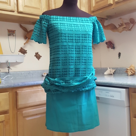 NWT Trina Turk Lace Off Shoulder Shift Dress  XS - Picture 5 of 8